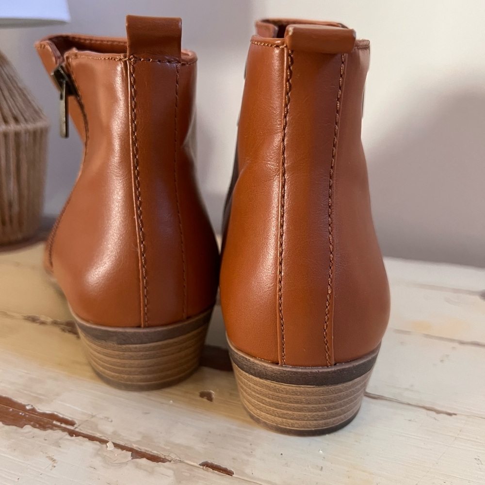 Chaps Brown Ankle Boots - Picture 4 of 5
